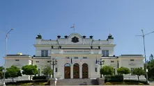 Парламентът прие на първо четене „Закона за бурките”