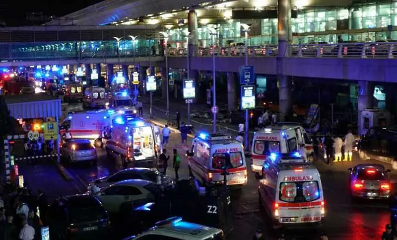 Трима души с чуждестранни гражданства са атентаторите от летище „Ататюрк“ 