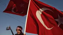 Още ключови фигури са арестувани след опита за преврат в Турция