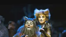 Лили Иванова купи първите 5 билета за легендарния мюзикъл Котките
