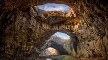Фоторазходка до Деветашката пещера - една от най-красивите в България
