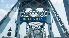 Опит за грабеж затвори Дунав мост за час 