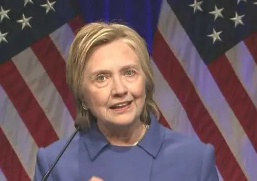 Хилари Клинтън с първа публична поява след загубата