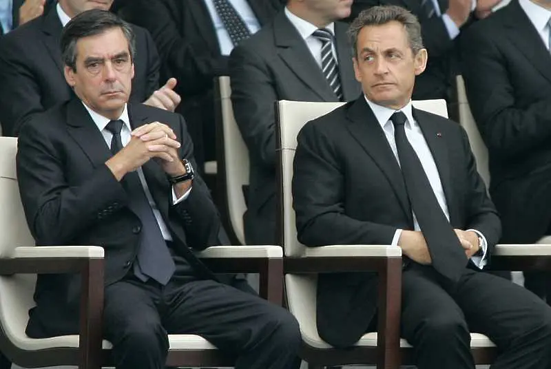 Първични избори във Франция: Фийон начело, Саркози се оттегли