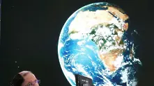 Стивън Хокинг предрича край на живота на Земята след 1000 години