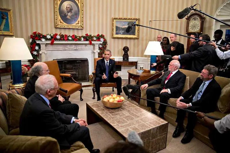 Обама се срещна с нобелистите от САЩ, но без Дилън