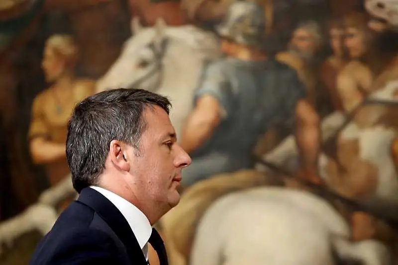 Италианският президент помолил Ренци да отложи оставката си