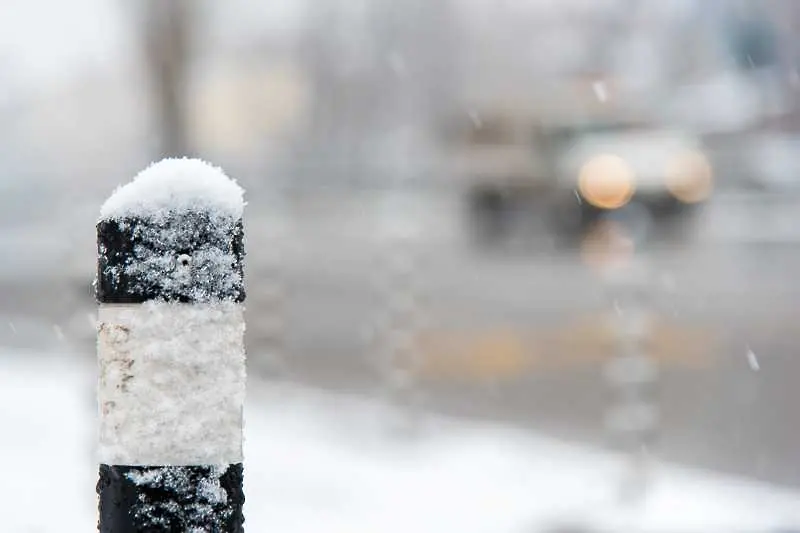 Задръствания в София, трафикът пречи на снегопочистването