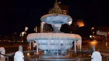 Фотогалерия: Фонтаните в Рим замръзнаха