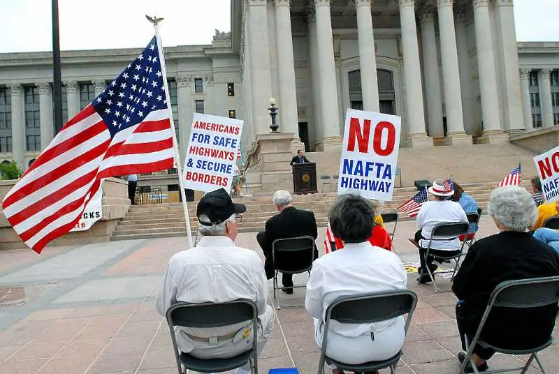 Мексико може да напусне НАФТА при провал на преговорите със САЩ