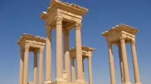 ДАЕШ срина още два паметника в Палмира