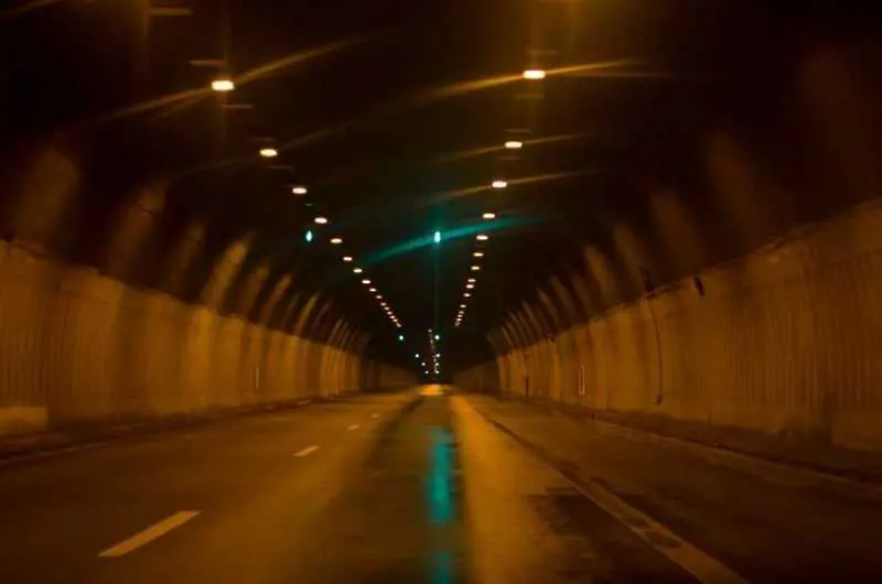 Откриха още 16 опасни тунела