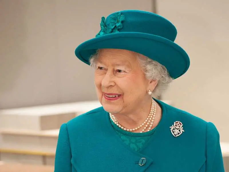 Кралица Елизабет ІІ откри Център срещу кибер престъпления