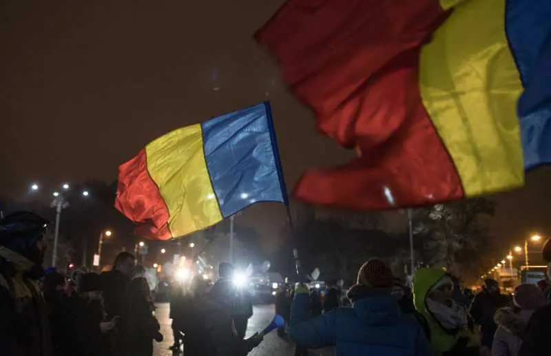 13-а нощ на протести срещу правителството в Румъния