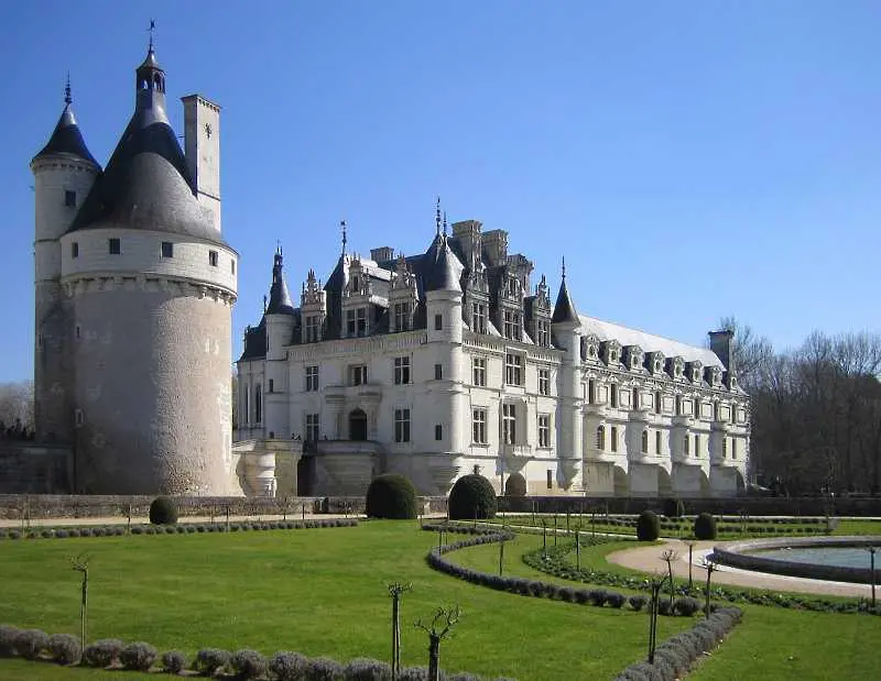 10-те най-красиви средновековни замъци в Европа