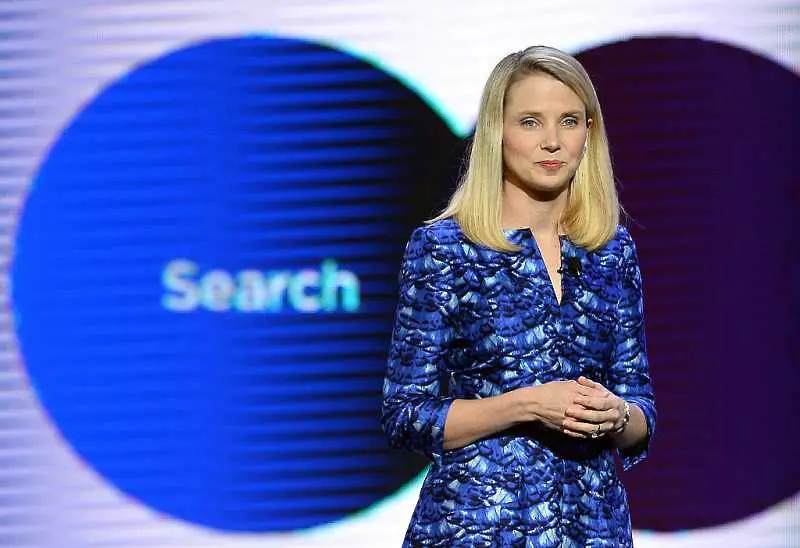 Yahoo се продава, ще остане ли Мариса Майер? 