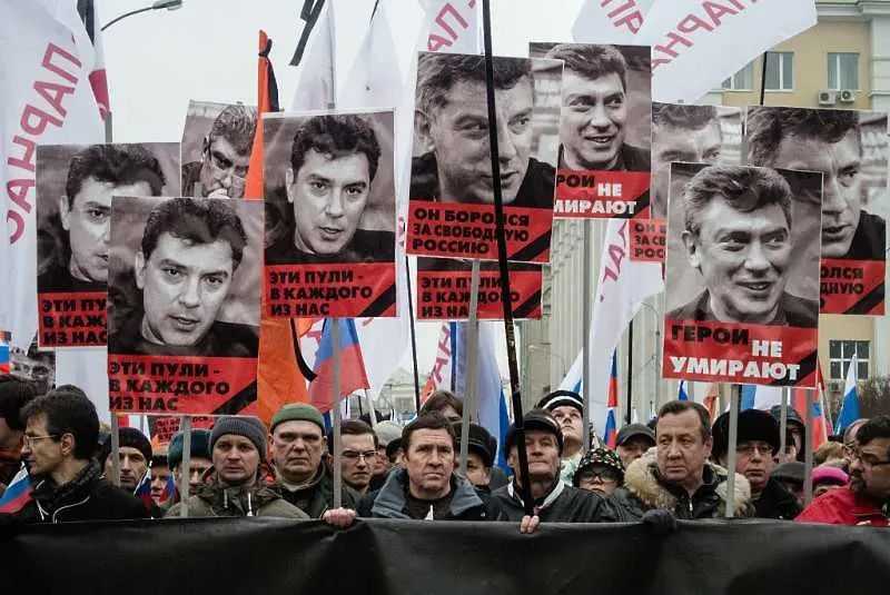 Хиляди участваха в шествие в памет на Борис Немцов