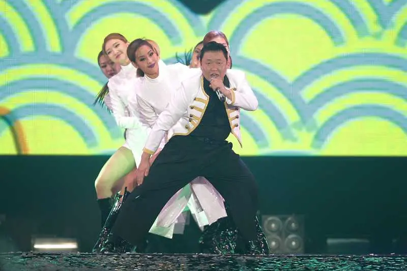 Изпълнителят на Gangnam Style с нов хит (видео)