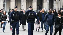 Евакуираха двора на Лувъра заради подозрителен пакет