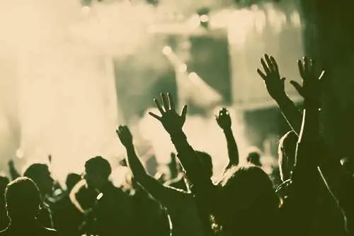 Прекъснаха рок фестивал заради терористична заплаха