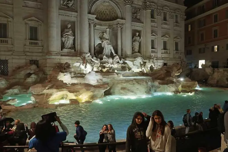 Рим налага строги глоби за джапане във фонтаните