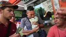 Генерална стачка и барикади във Венецуела