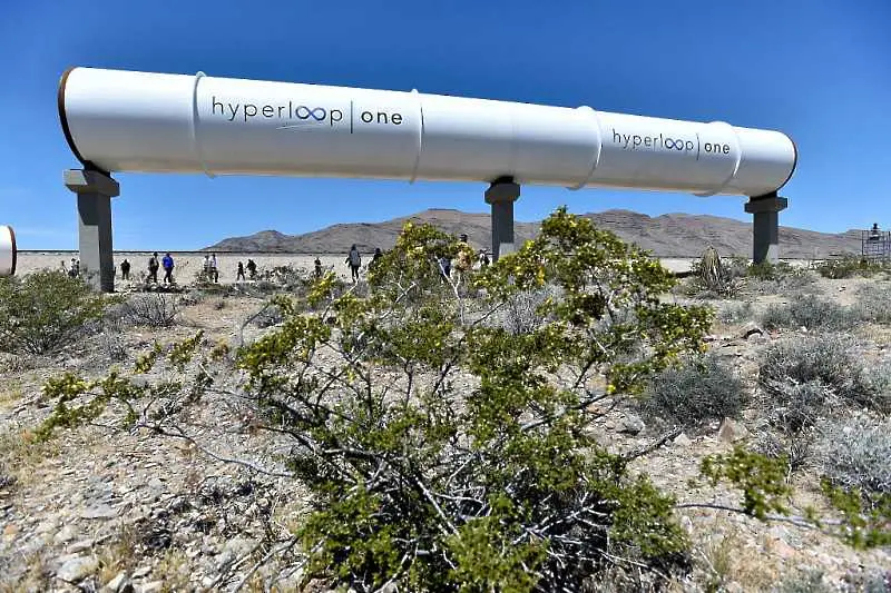 Системата Hyperloop постави рекорд със 355 км/ч. 