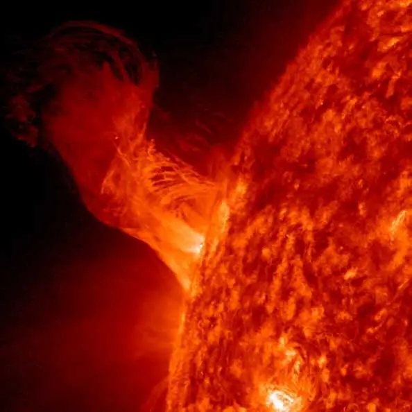 НАСА е засякла две мощни слънчеви изригвания