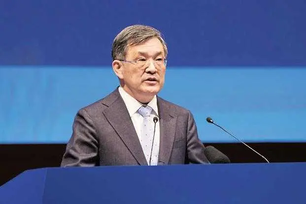 Директор на Samsung подава оставка заради безпрецедентната вътрешна криза