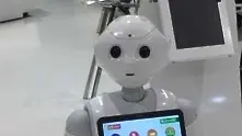 Робот ще посреща клиенти в офисите на Банка ДСК