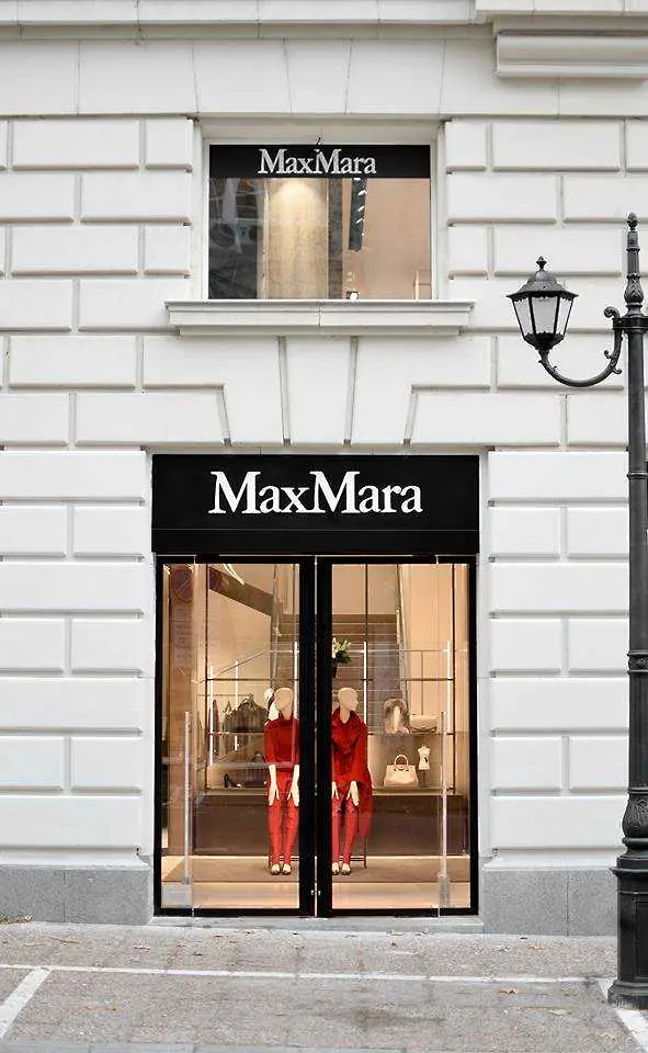 MaxMara продава не просто дрехи, а стил
