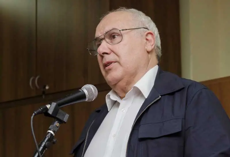 Почина Костадин Чакъров - последният политически съветник на Тодор Живков