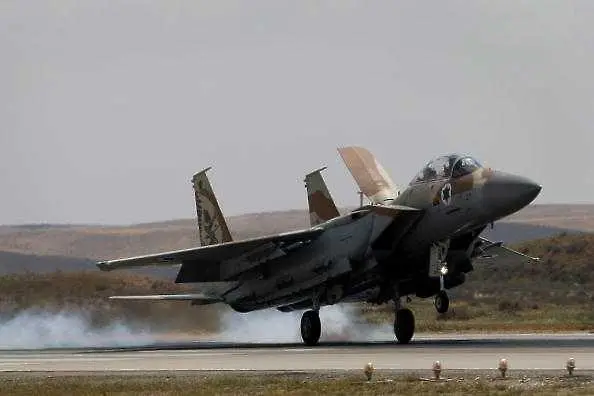 Израелската авиация бомбардира ивицата Газа