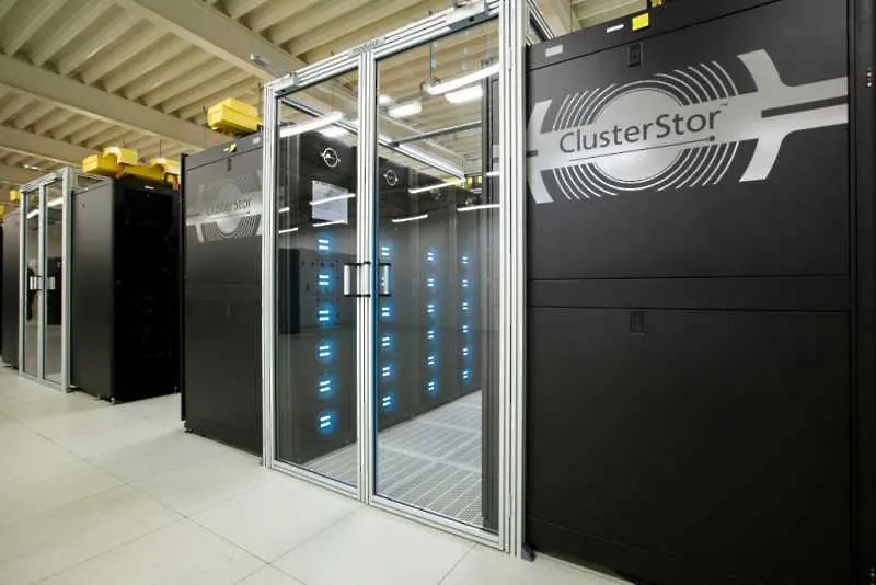 Брюксел инвестира 1 млрд. евро в суперкомпютри