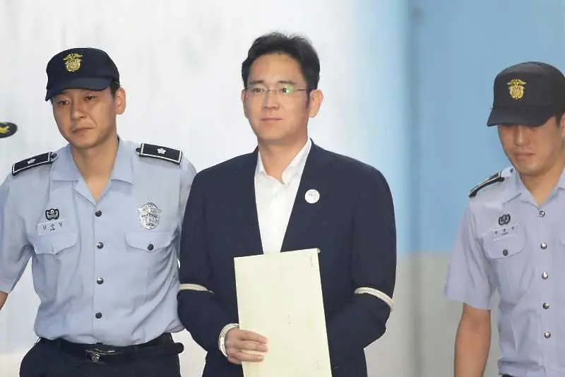 Освободиха от ареста шефа на Samsung