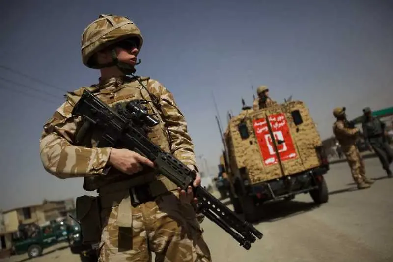 Терористична атака срещу военната академия в Кабул