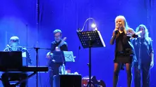Лили Иванова добави нови 8 дати в турнето си