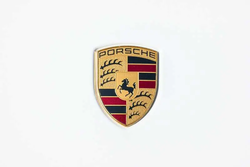 Новата цел на Porsche - електромобилност