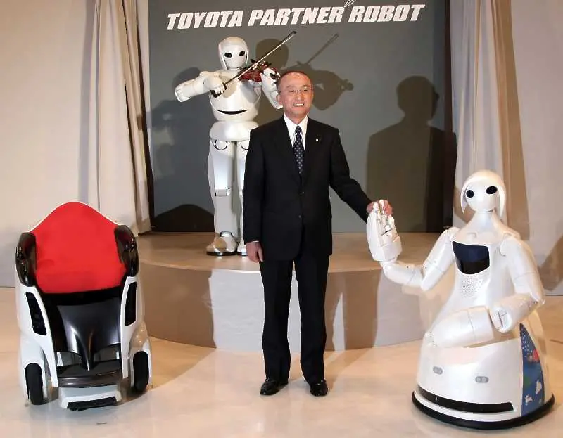 Роботи ще се грижат за 80% от възрастните хора в Япония до 2020 г.