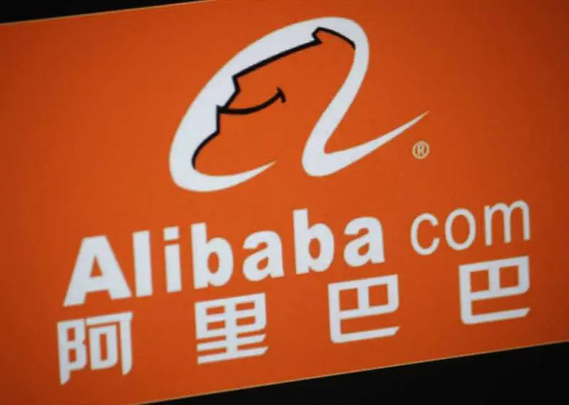 Alibaba и Tencent събират армии за битка в сектора на търговията