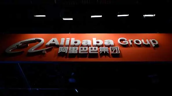Alibaba откри първия вендинг автомат за продажба на коли в Китай