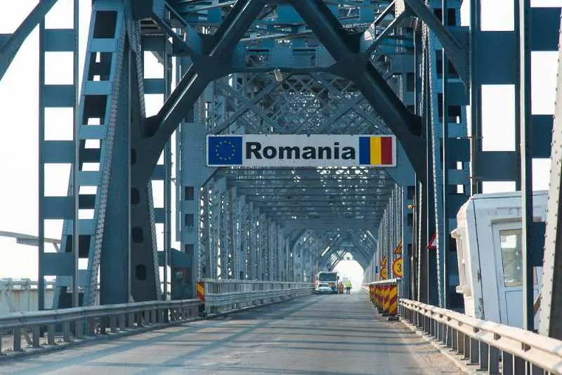Най-малко 7 загинали при катастрофа на бус в Румъния