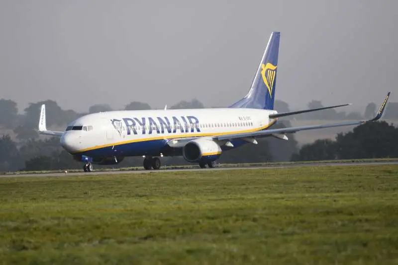 Ryanair търси кандидати за кабинен екипаж в България