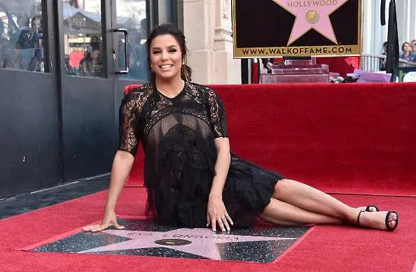 Ева Лонгория получи звезда на алеята на славата в Холивуд