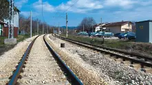Пламнал локомотив спря влака София - Варна