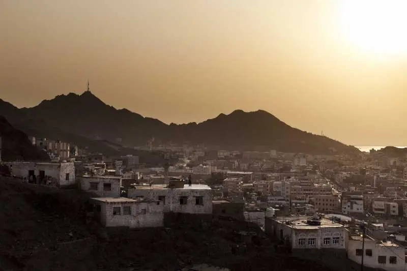 20 души загинаха след въздушни удари над сватба в Йемен