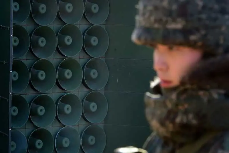 Южна Корея изключи пропагандните високоговорители към Севера