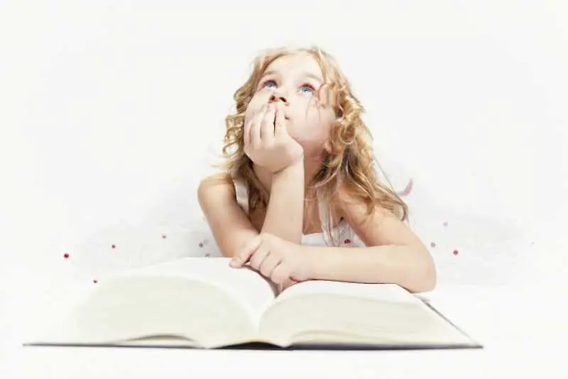 Учени откриха защо някои деца се научават да четат по-бързо