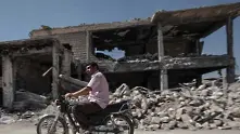 Силни експлозии в близост до военновъздушна база в Централна Сирия