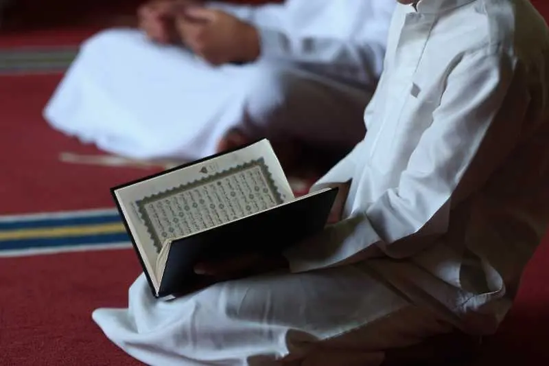 Белгийските служби: Проповядват джихад в Централната джамия в Брюксел